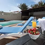 Beachfront San Antonio With Private Heated Pool Bbq In The Heart Of By Amazzzing Travel *