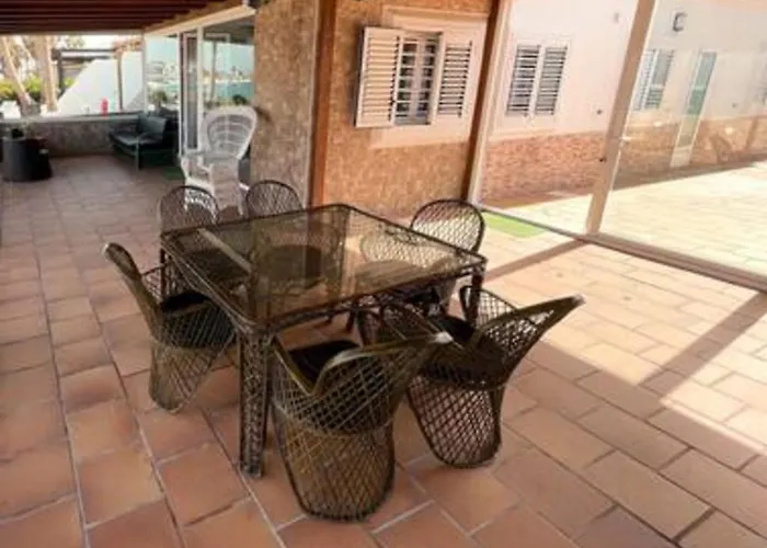 Villa Beachfront San Antonio With Private Heated Pool Bbq In The Heart Of By Amazzzing Travel Corralejo